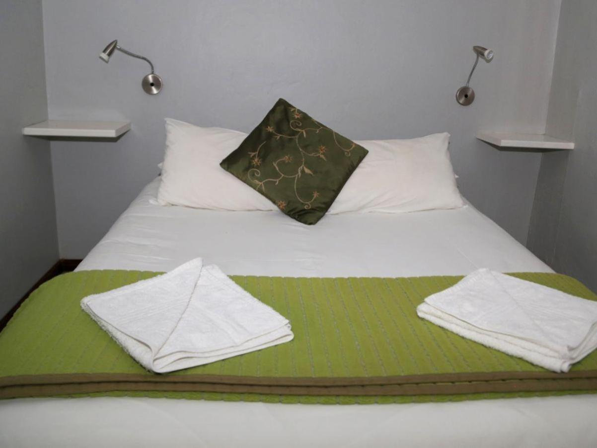 Rainbow Glen Self Catering Chalets มอนตากู ห้อง รูปภาพ